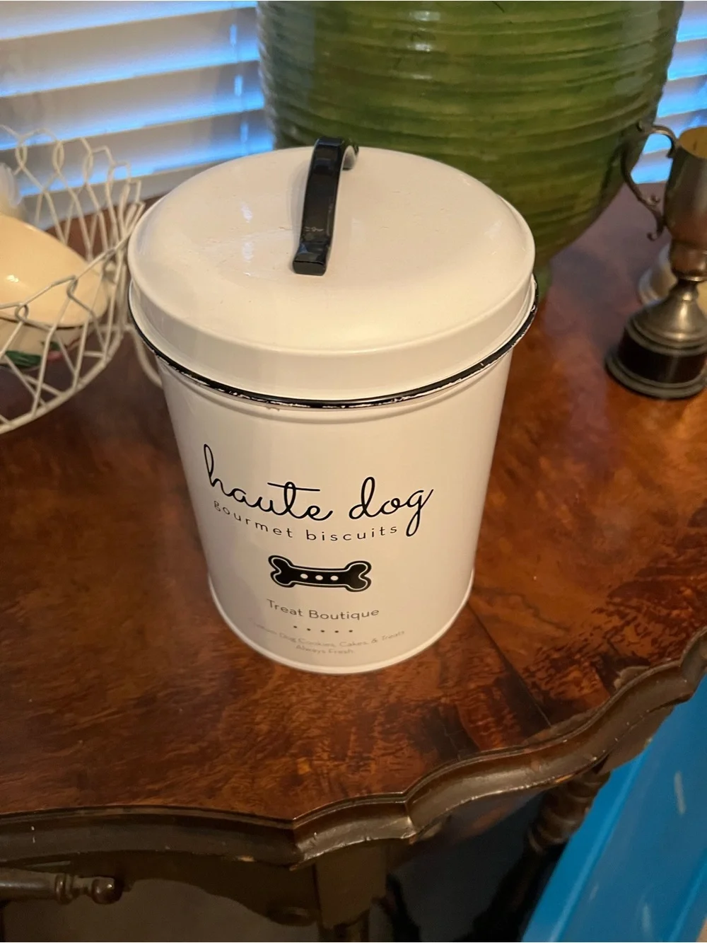 🐩🐾White Treat Canister - haute dog Gourmet Biscuit Storage
